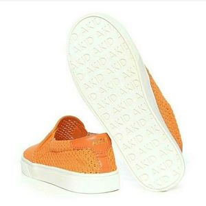 Brand new AKID LIV in Orange Mesh